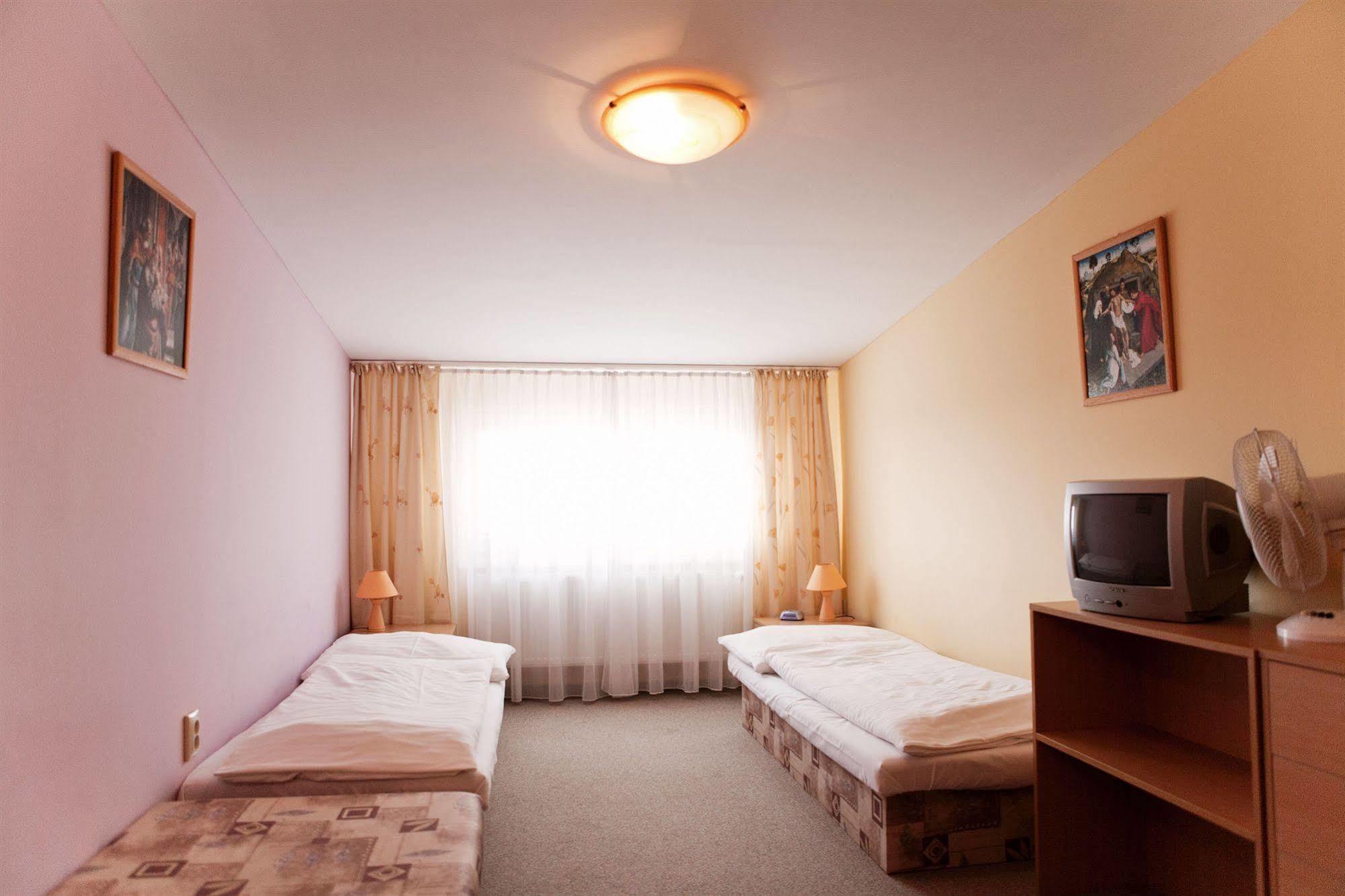 Penzion Anton Teplicka nad Vahom Exterior photo